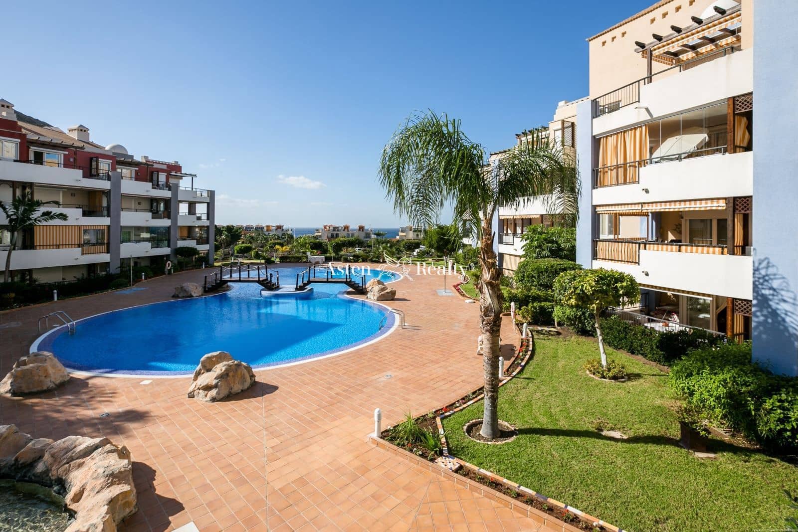 3 slaapkamer Huis te huur in Los Cristianos met zwembad garage - € 4.000 (Ref: 5764519)