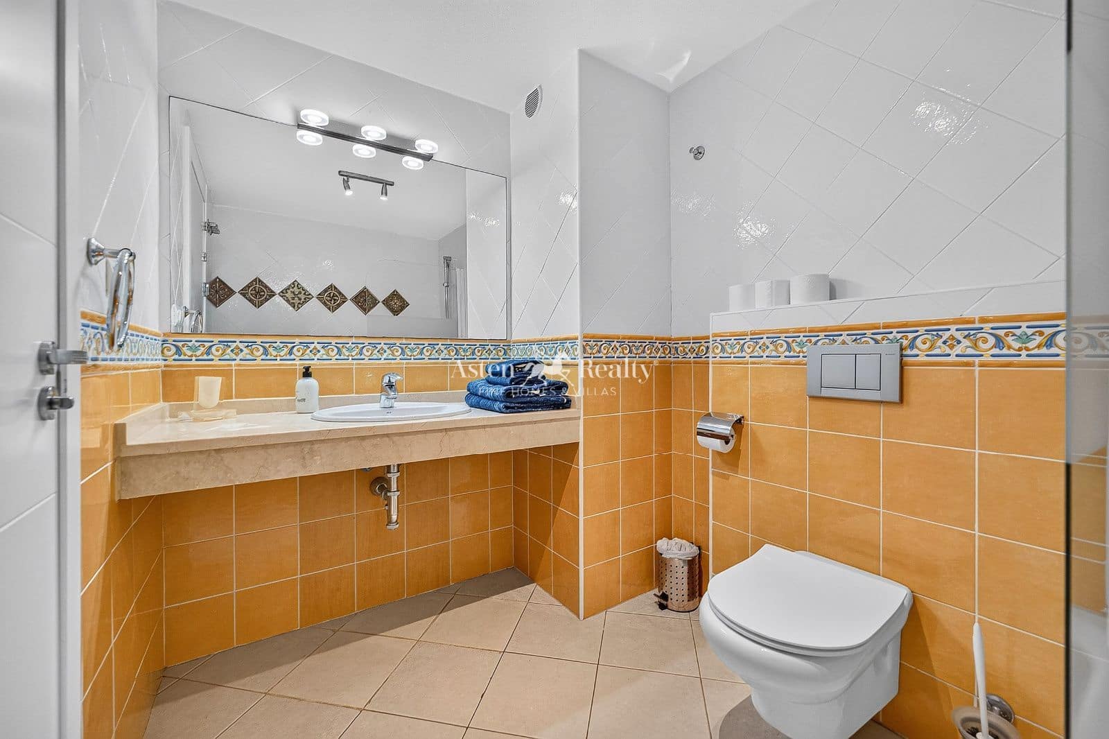 3 slaapkamer Huis te huur in Los Cristianos met zwembad garage - € 4.000 (Ref: 5764519)