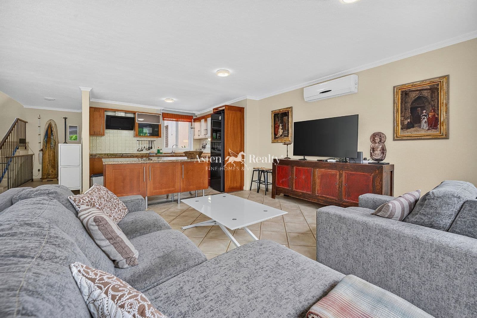 3 slaapkamer Huis te huur in Los Cristianos met zwembad garage - € 4.000 (Ref: 5764519)