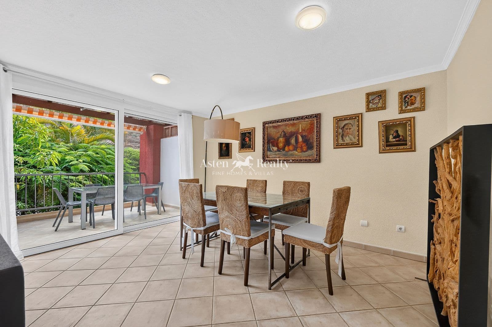 3 slaapkamer Huis te huur in Los Cristianos met zwembad garage - € 4.000 (Ref: 5764519)