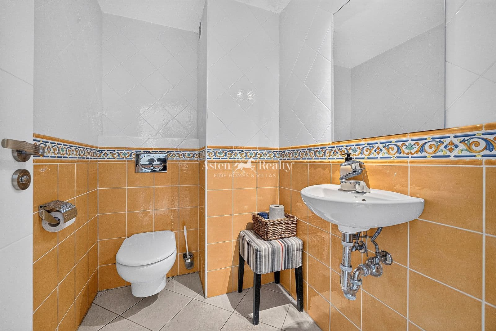 3 slaapkamer Huis te huur in Los Cristianos met zwembad garage - € 4.000 (Ref: 5764519)