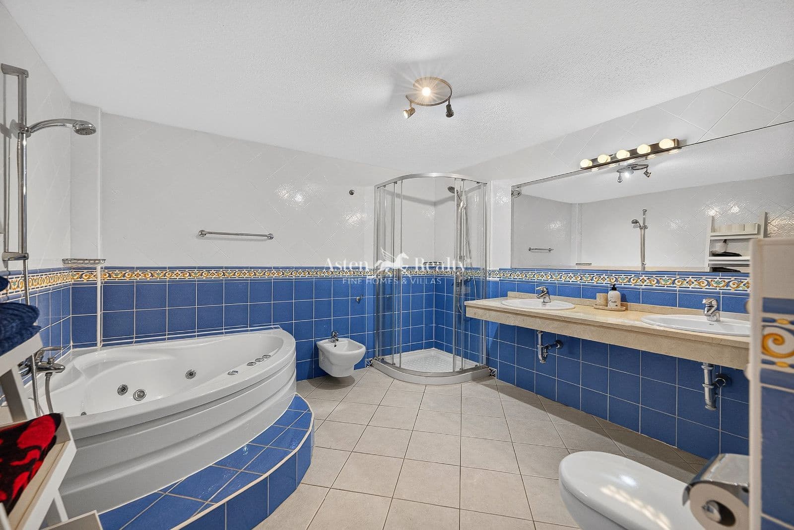3 slaapkamer Huis te huur in Los Cristianos met zwembad garage - € 4.000 (Ref: 5764519)