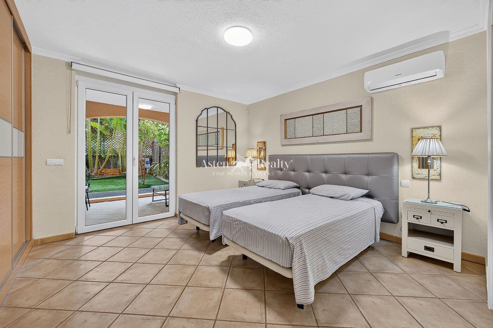 3 slaapkamer Huis te huur in Los Cristianos met zwembad garage - € 4.000 (Ref: 5764519)