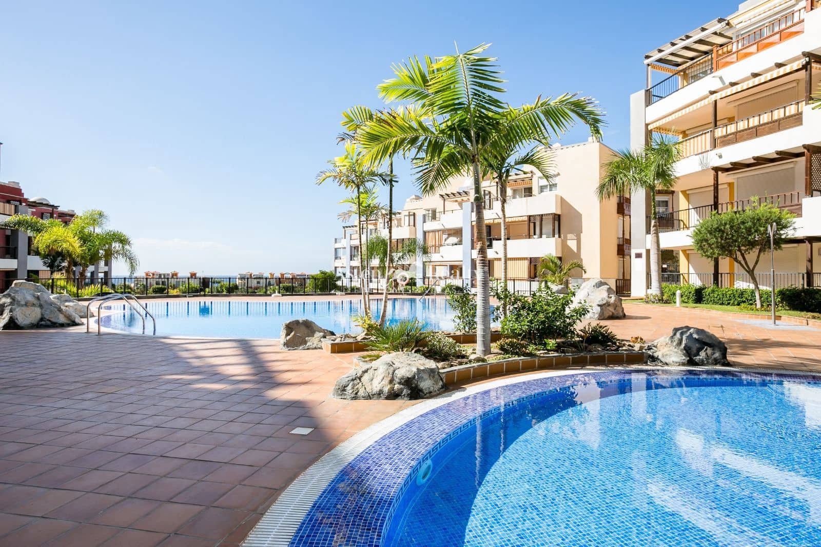 3 slaapkamer Huis te huur in Los Cristianos met zwembad garage - € 4.000 (Ref: 5764519)