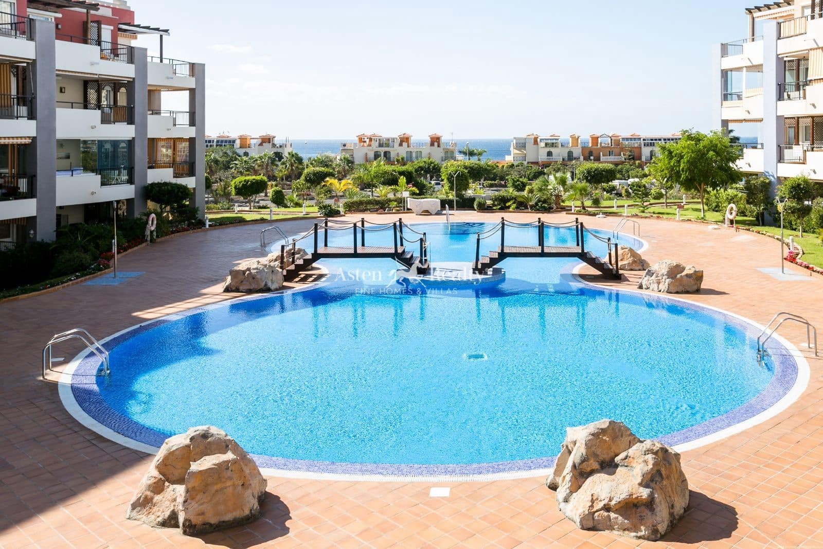 3 slaapkamer Huis te huur in Los Cristianos met zwembad garage - € 4.000 (Ref: 5764519)