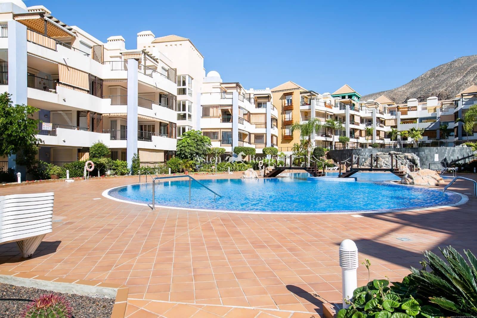 3 slaapkamer Huis te huur in Los Cristianos met zwembad garage - € 4.000 (Ref: 5764519)