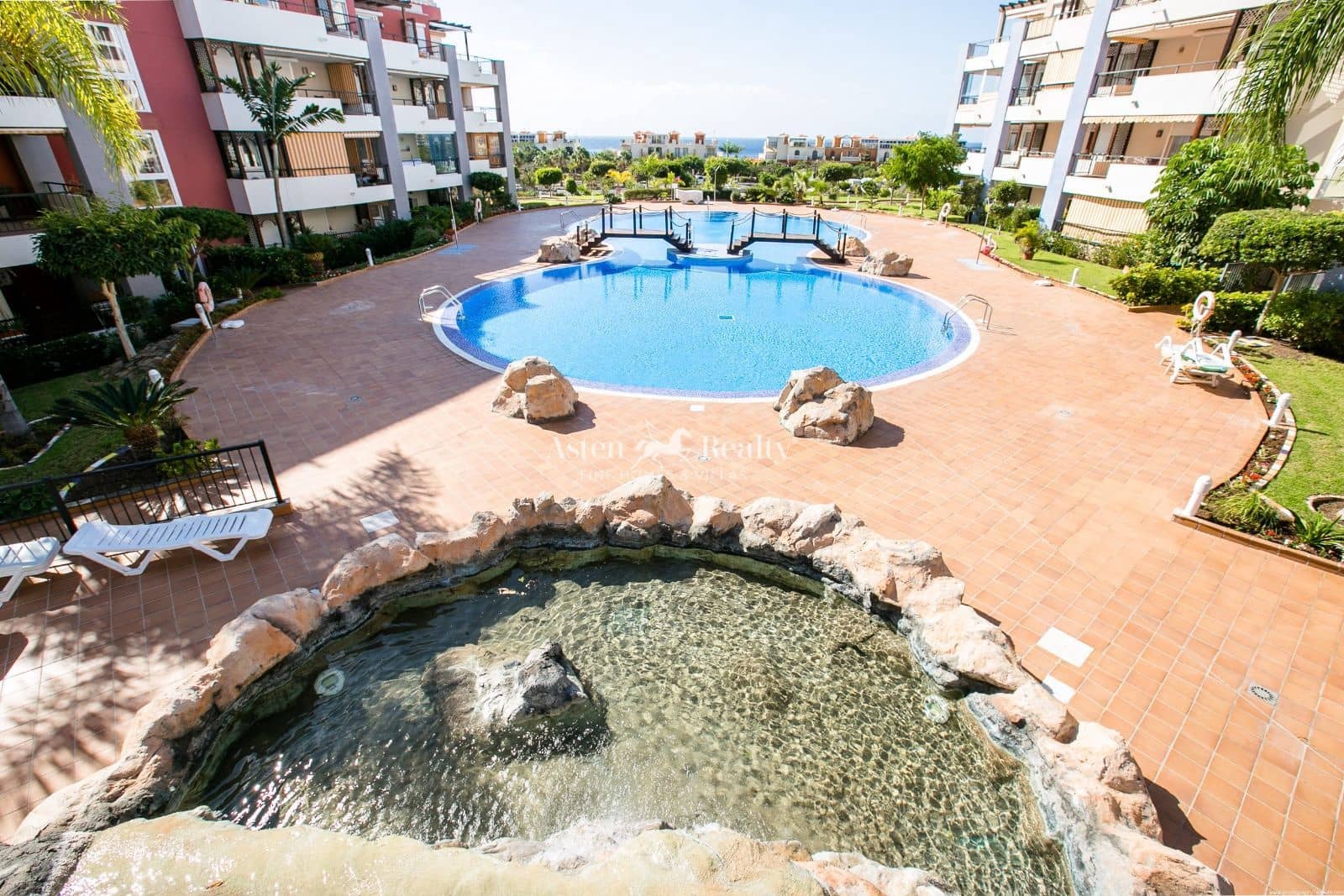 3 slaapkamer Huis te huur in Los Cristianos met zwembad garage - € 4.000 (Ref: 5764519)