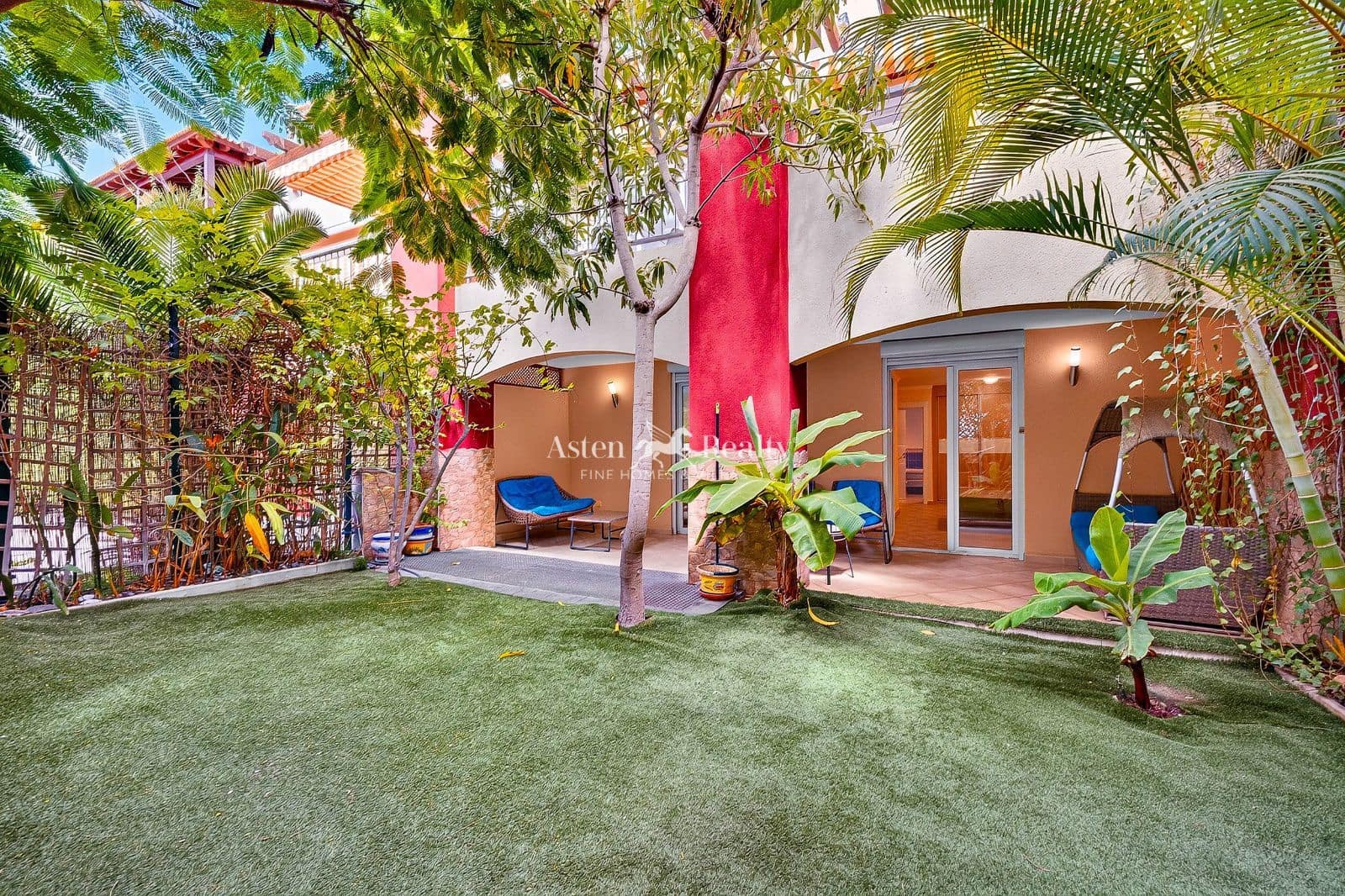 3 slaapkamer Huis te huur in Los Cristianos met zwembad garage - € 4.000 (Ref: 5764519)