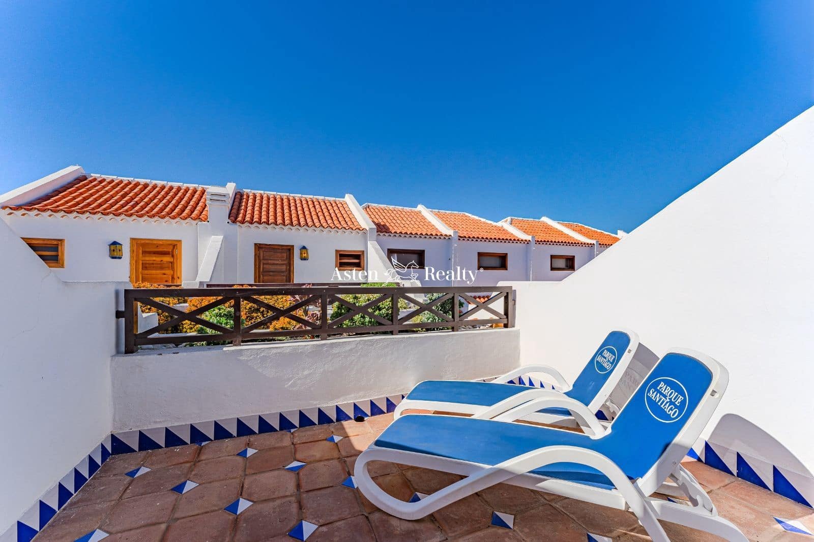 2 chambre Appartement à vendre à Playa de las Americas avec piscine - 700 000 € (Ref: 5764655)