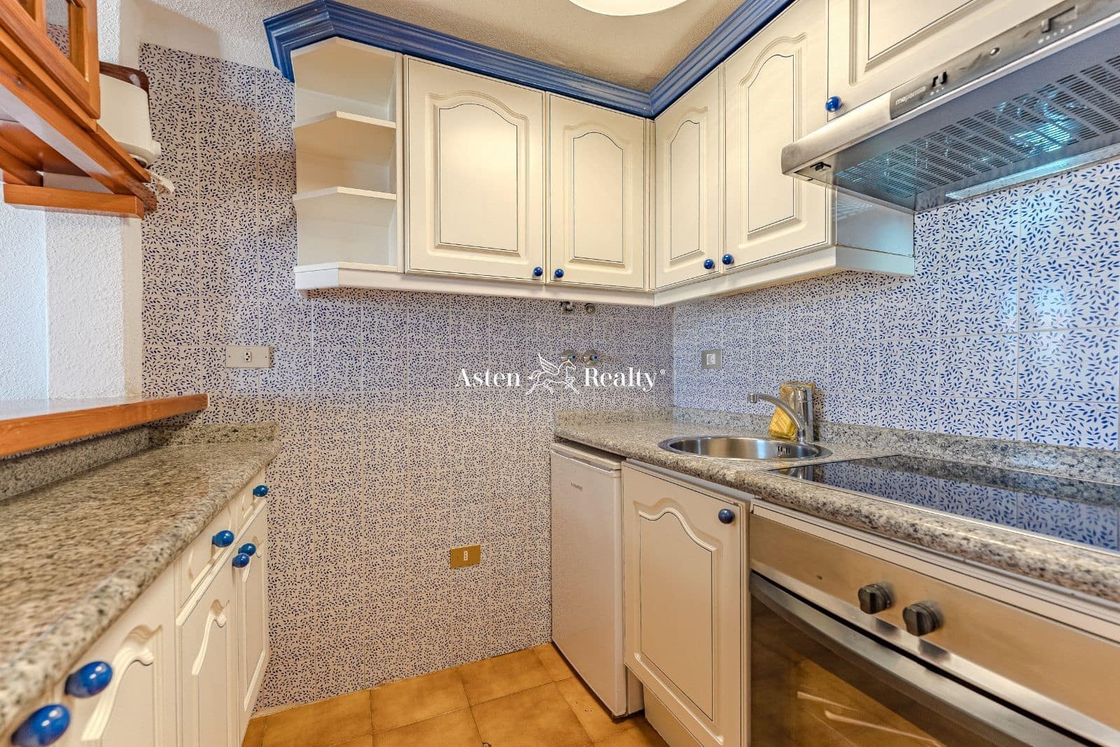 2 chambre Appartement à vendre à Playa de las Americas avec piscine - 700 000 € (Ref: 5764655)