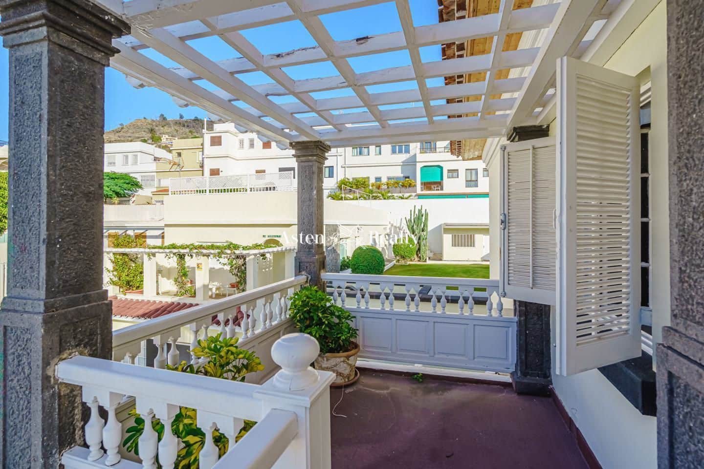 8 sovrum Hus till salu i Santa Cruz de Tenerife med pool - 3 100 000 € (Ref: 5765023)