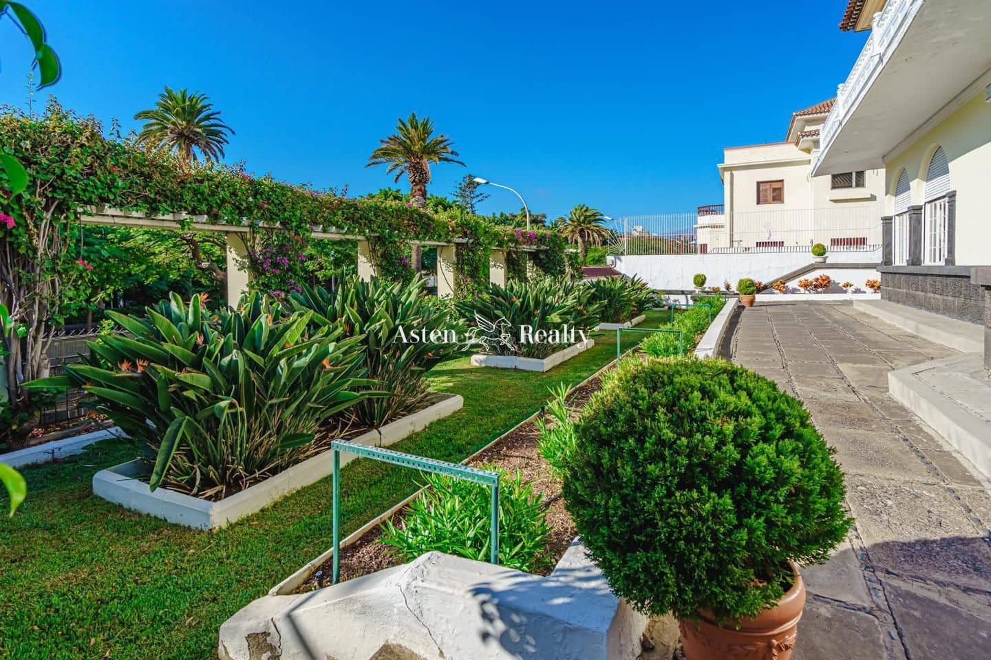 8 sovrum Hus till salu i Santa Cruz de Tenerife med pool - 3 100 000 € (Ref: 5765023)