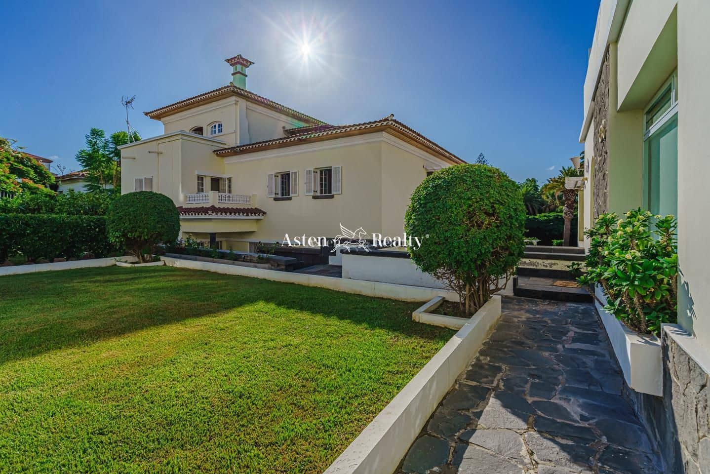 8 sovrum Hus till salu i Santa Cruz de Tenerife med pool - 3 100 000 € (Ref: 5765023)