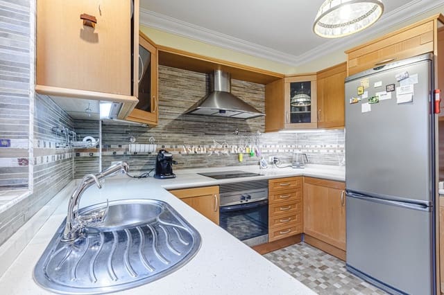 3 slaapkamer Huis te koop in Playa del Duque, Adeje met zwembad garage - € 1.150.000 (Ref: 5803205)