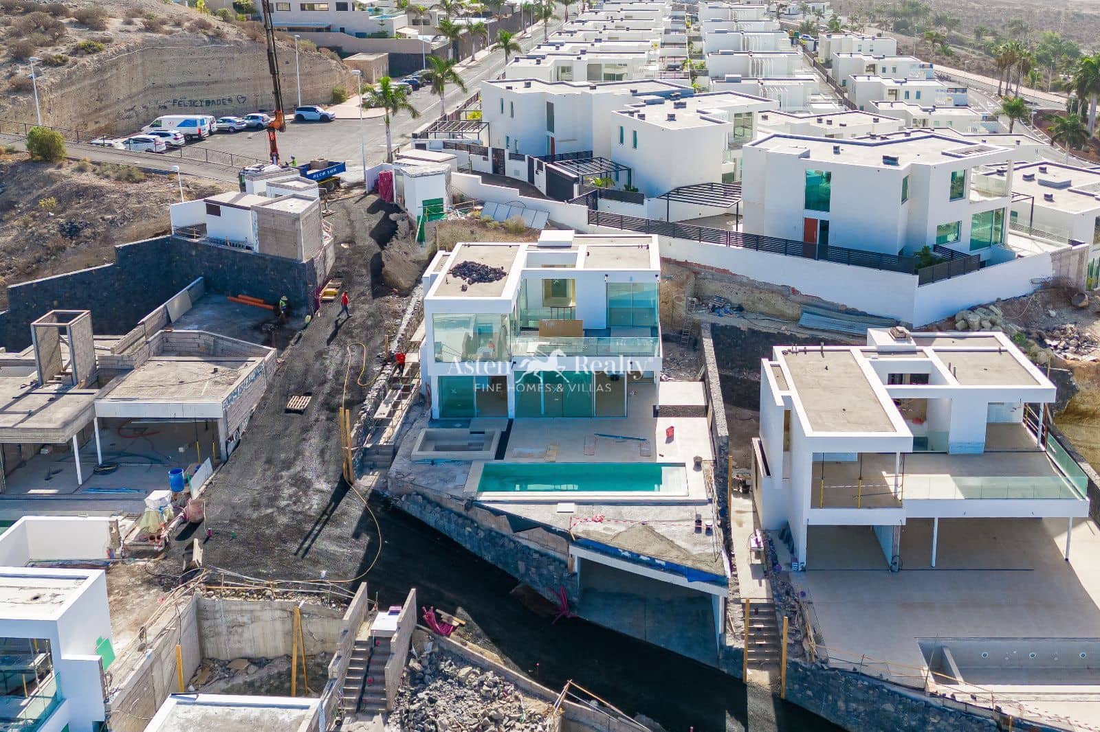 4 soveværelse Byhus til salg i Costa Adeje med swimmingpool garage - € 2.889.000 (Ref: 6239813)