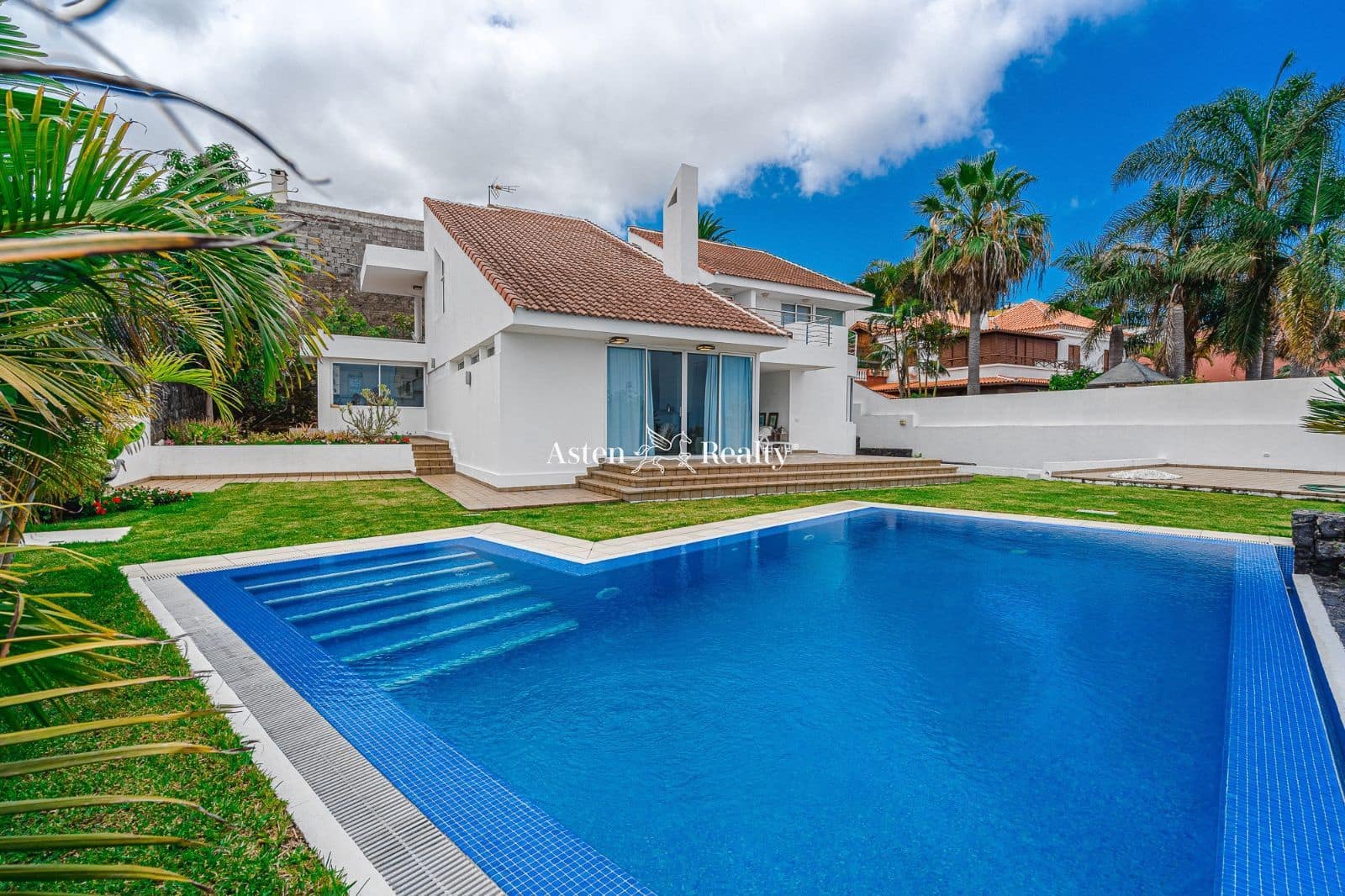 3 soveværelse Byhus til salg i El Sauzal med swimmingpool garage - € 900.000 (Ref: 6262244)