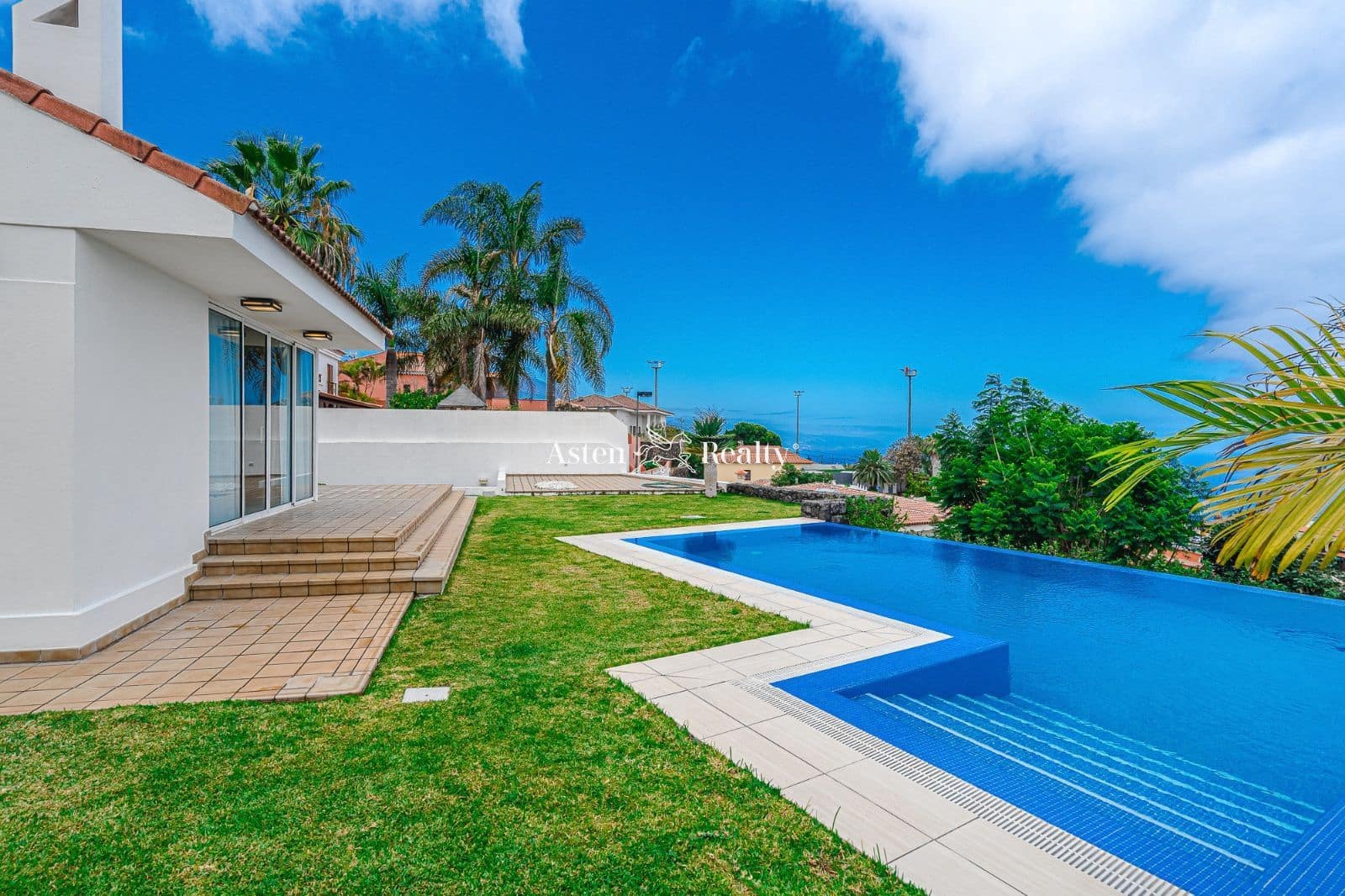 3 soveværelse Byhus til salg i El Sauzal med swimmingpool garage - € 900.000 (Ref: 6262244)