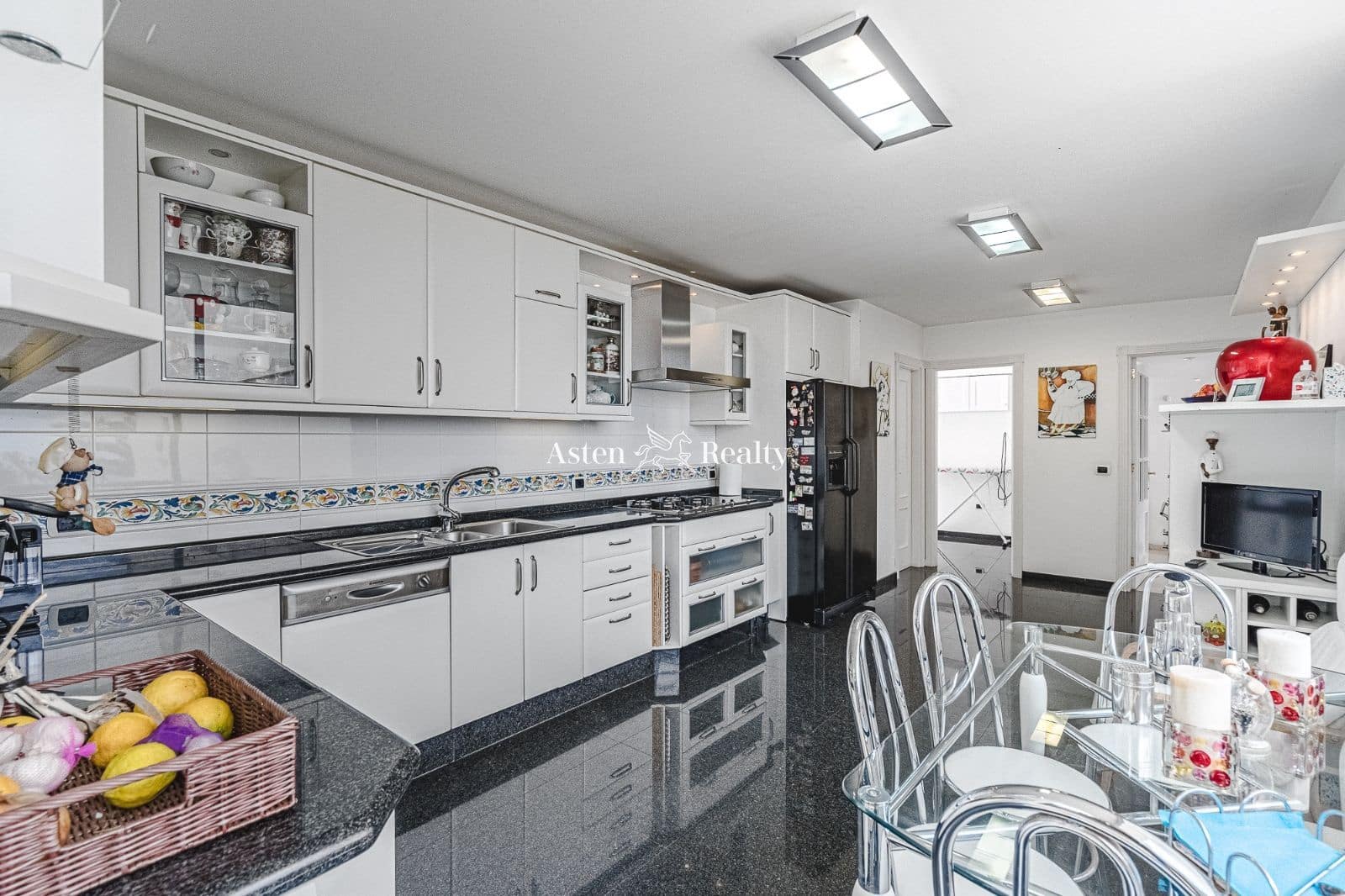 3 soveværelse Byhus til salg i El Sauzal med swimmingpool garage - € 900.000 (Ref: 6262244)