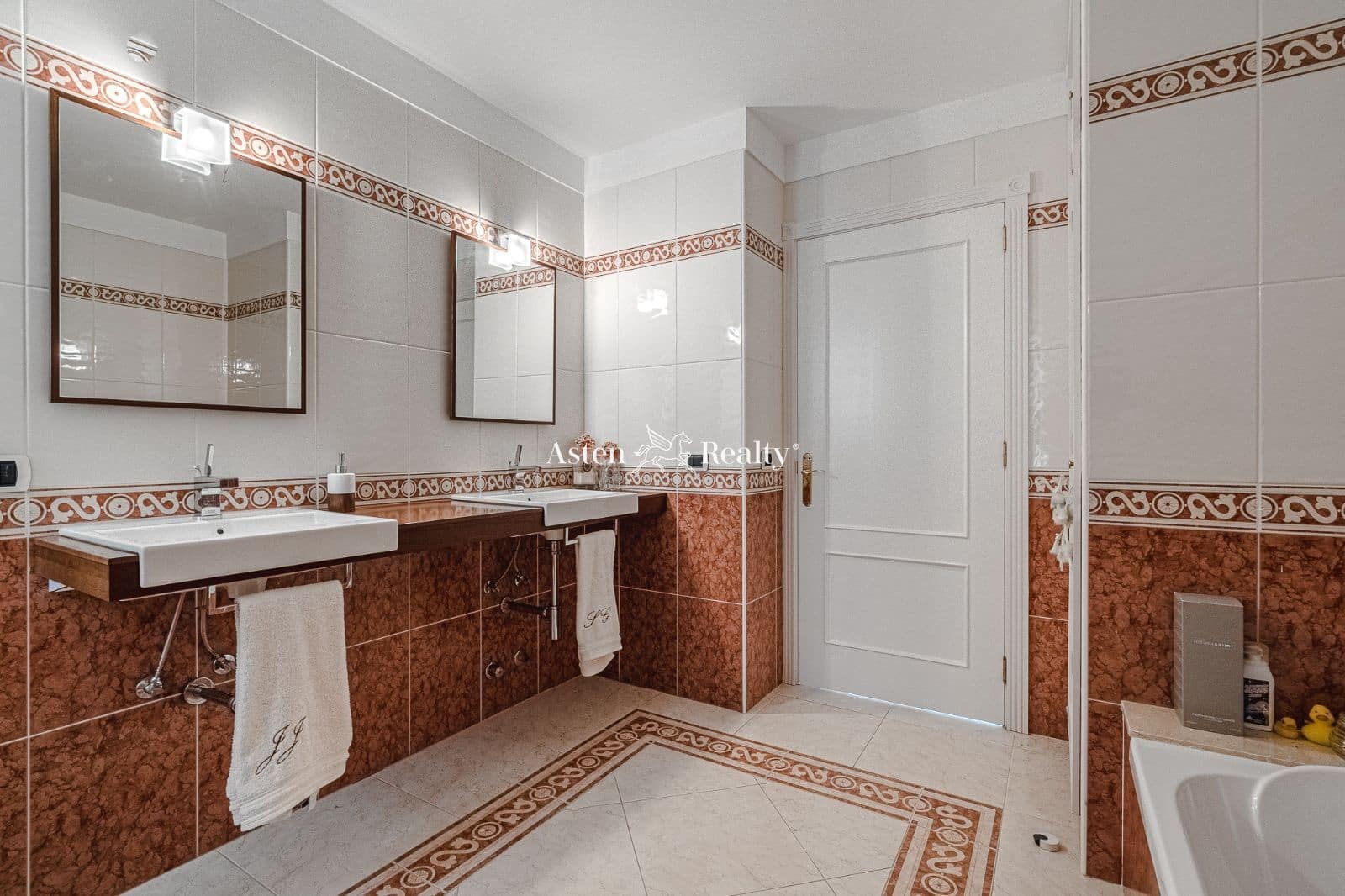 3 soveværelse Byhus til salg i El Sauzal med swimmingpool garage - € 900.000 (Ref: 6262244)