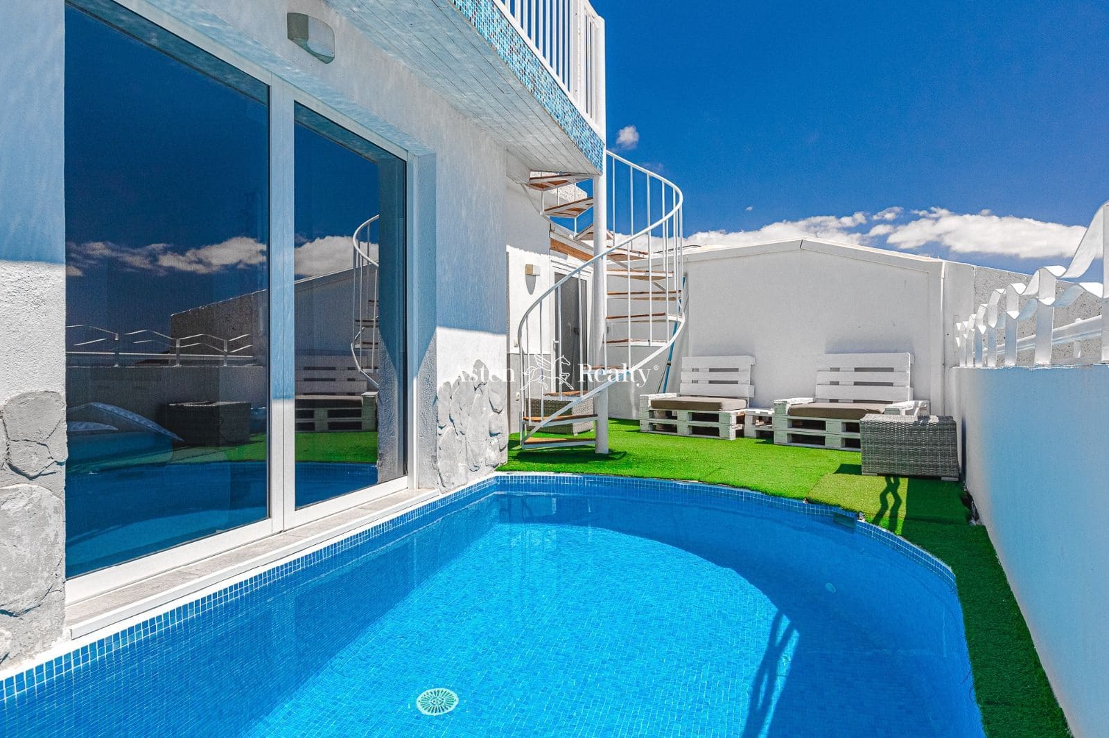 Chalet de 3 habitaciones en Costa Adeje en venta con piscina garaje - 1.100.000 € (Ref: 6306151)