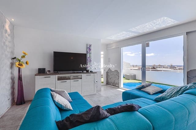 Chalet de 3 habitaciones en San Eugenio Alto, Adeje en venta con piscina garaje - 1.100.000 € (Ref: 6306151)