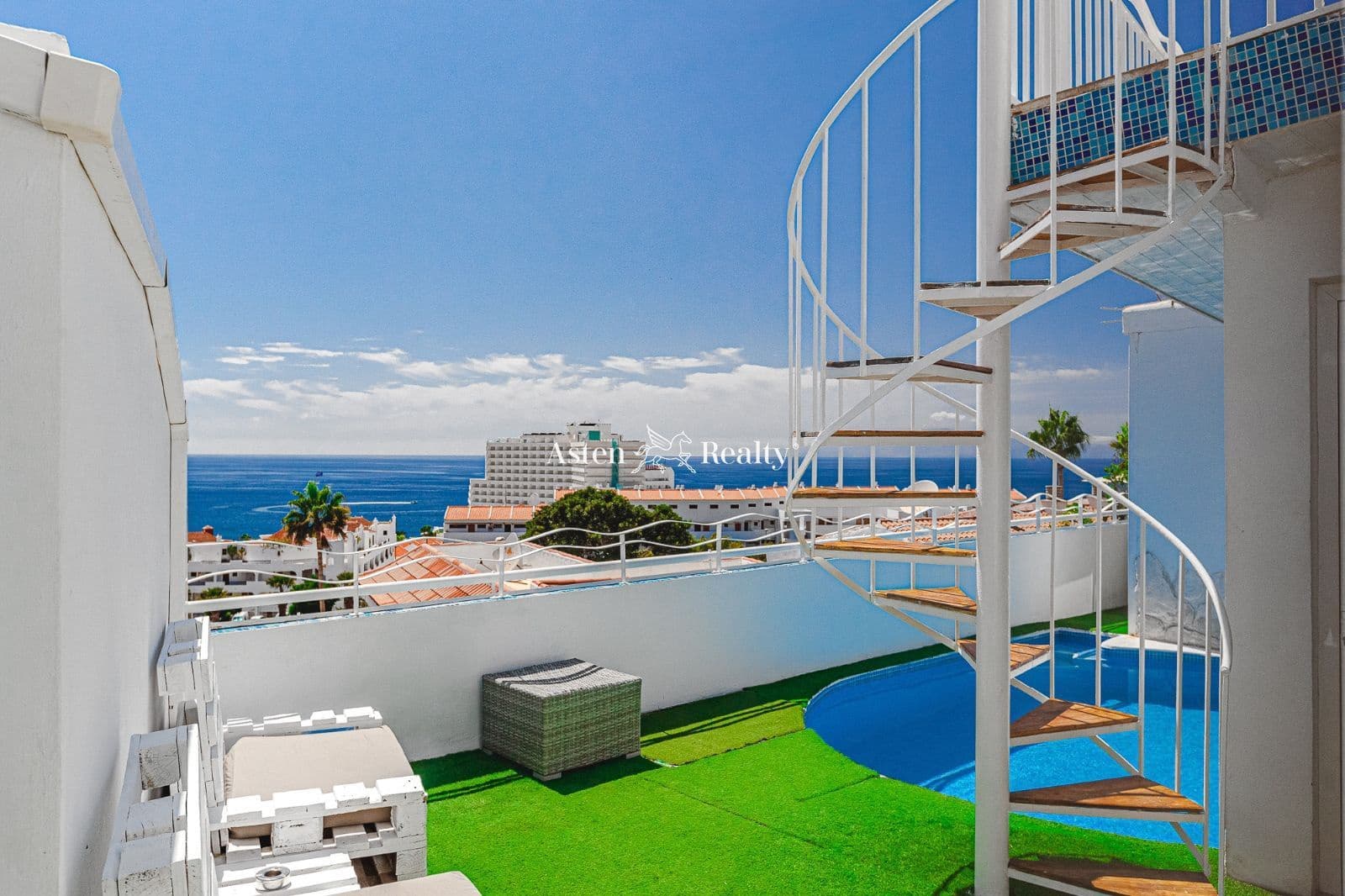 Chalet de 3 habitaciones en Costa Adeje en venta con piscina garaje - 1.100.000 € (Ref: 6306151)