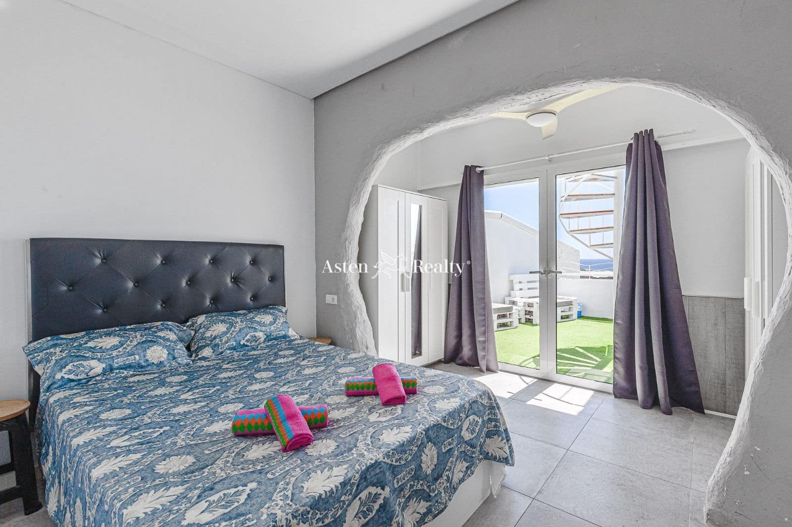 Chalet de 3 habitaciones en Costa Adeje en venta con piscina garaje - 1.100.000 € (Ref: 6306151)