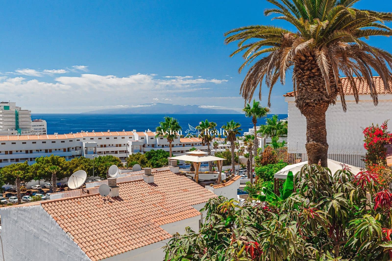 Chalet de 3 habitaciones en Costa Adeje en venta con piscina garaje - 1.100.000 € (Ref: 6306151)