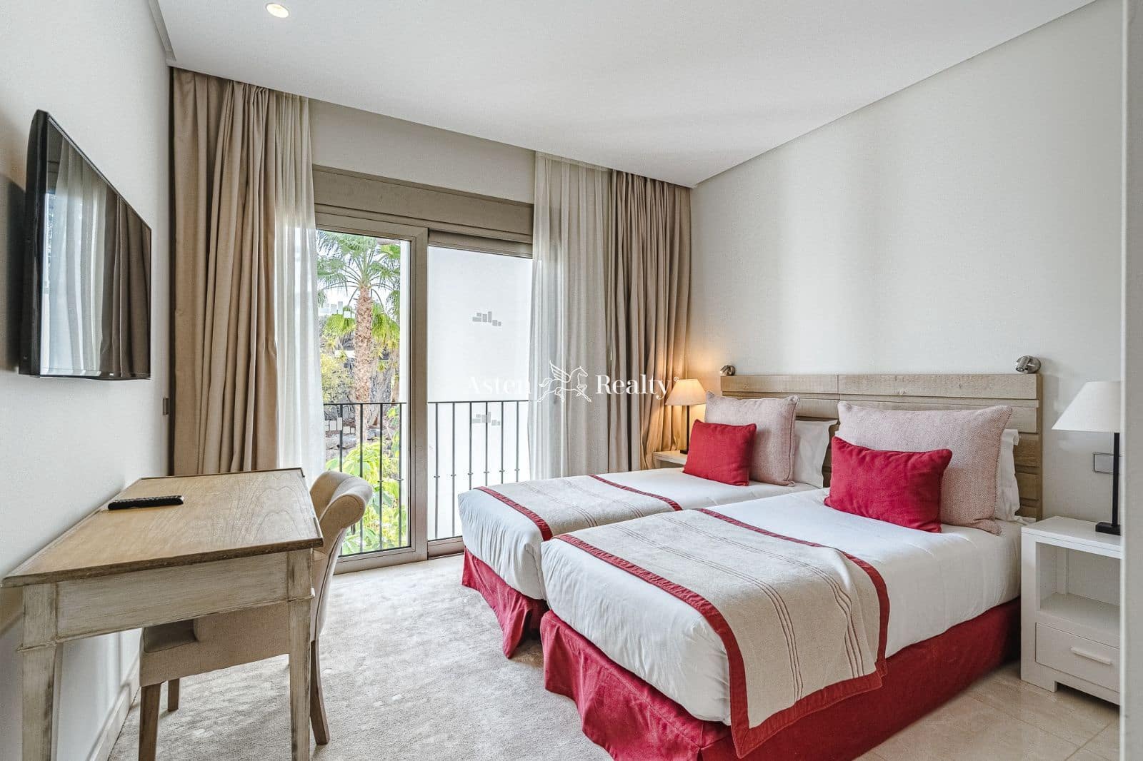 4 soveværelse Lejlighed til salg i Guia de Isora med swimmingpool garage - € 2.200.000 (Ref: 6658806)