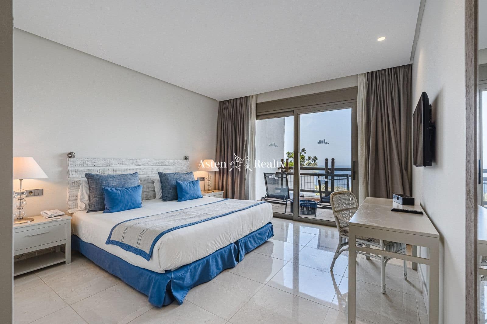 4 soveværelse Lejlighed til salg i Guia de Isora med swimmingpool garage - € 2.200.000 (Ref: 6658806)