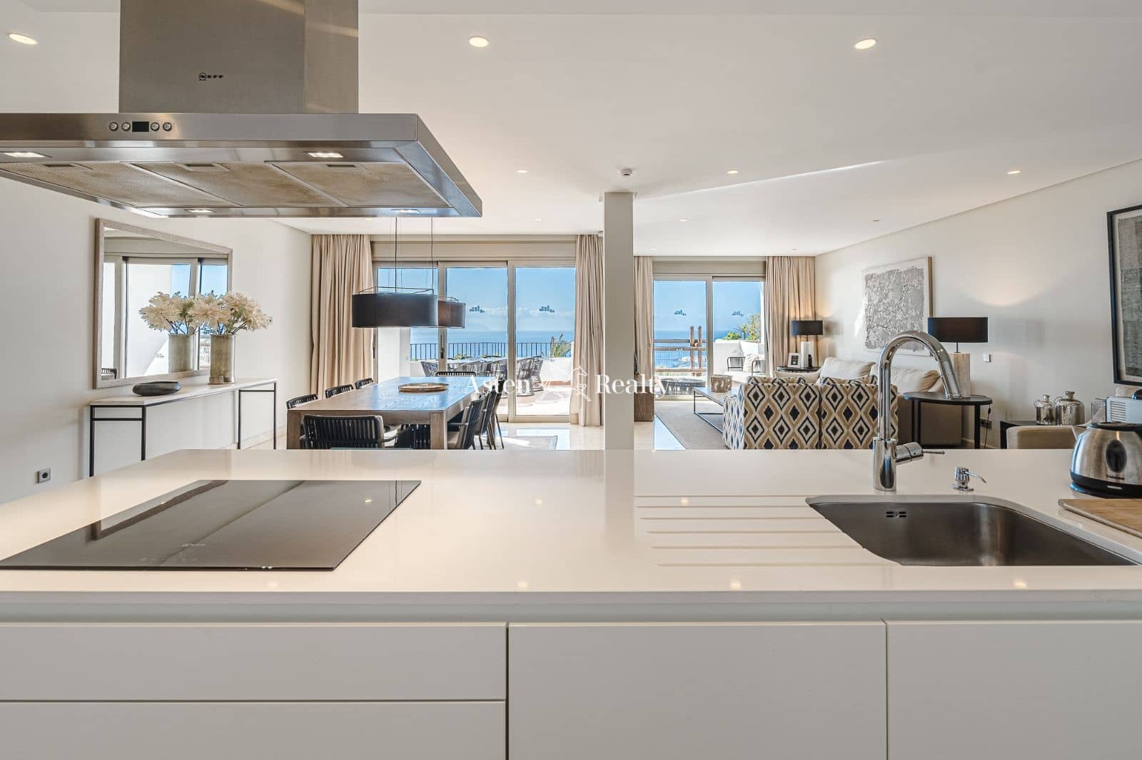 4 soveværelse Lejlighed til salg i Guia de Isora med swimmingpool garage - € 2.200.000 (Ref: 6658806)