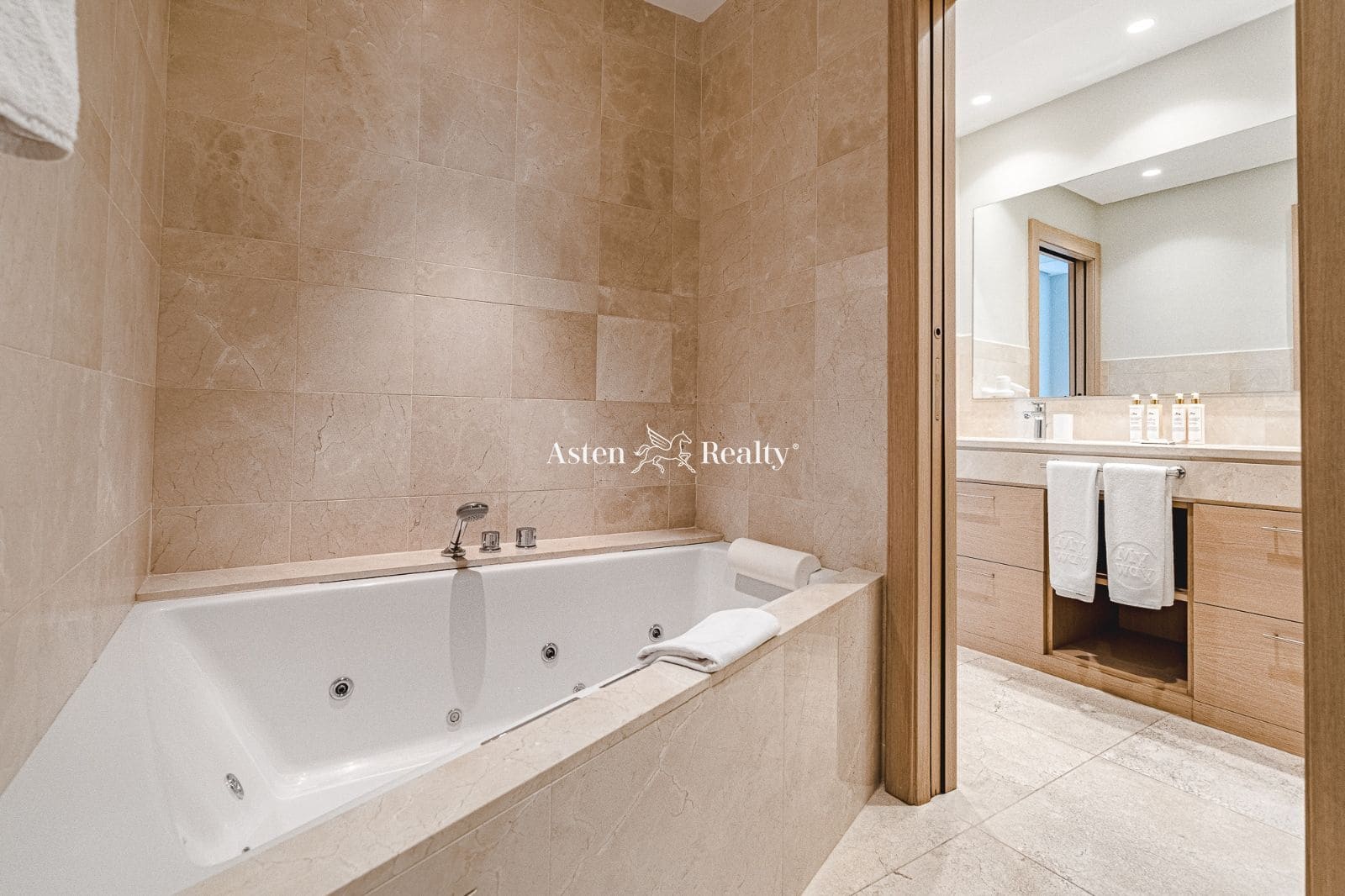 4 soveværelse Lejlighed til salg i Guia de Isora med swimmingpool garage - € 2.200.000 (Ref: 6658806)