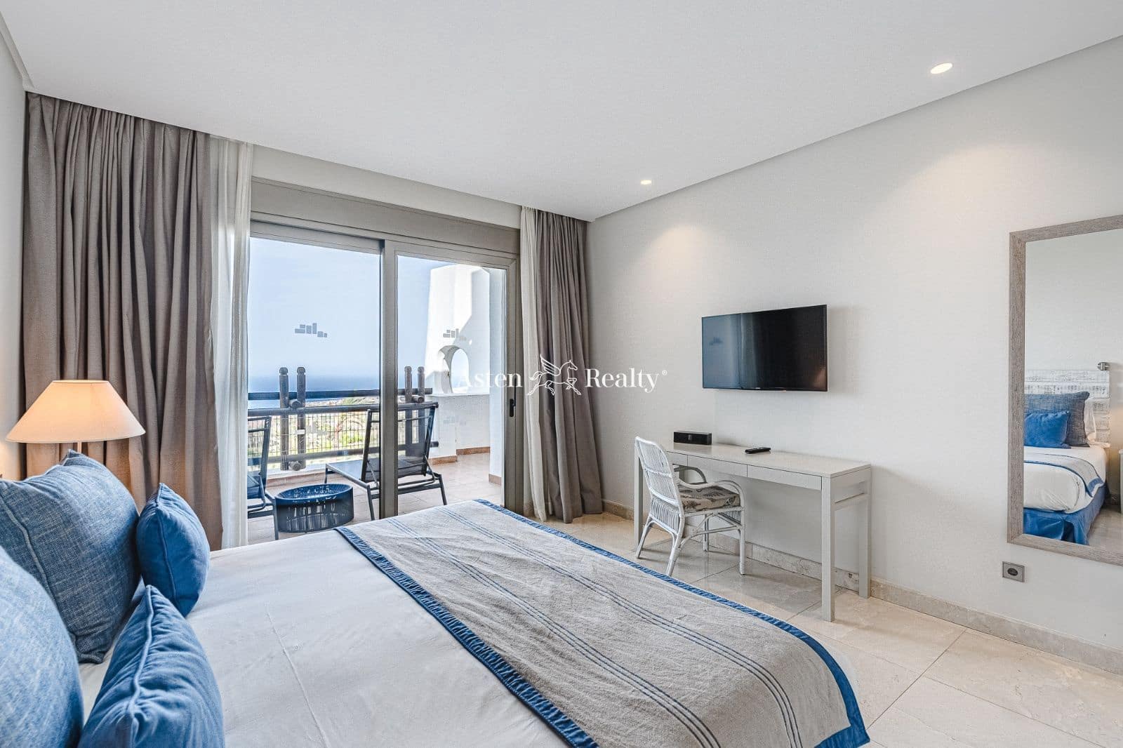 4 soveværelse Lejlighed til salg i Guia de Isora med swimmingpool garage - € 2.200.000 (Ref: 6658806)