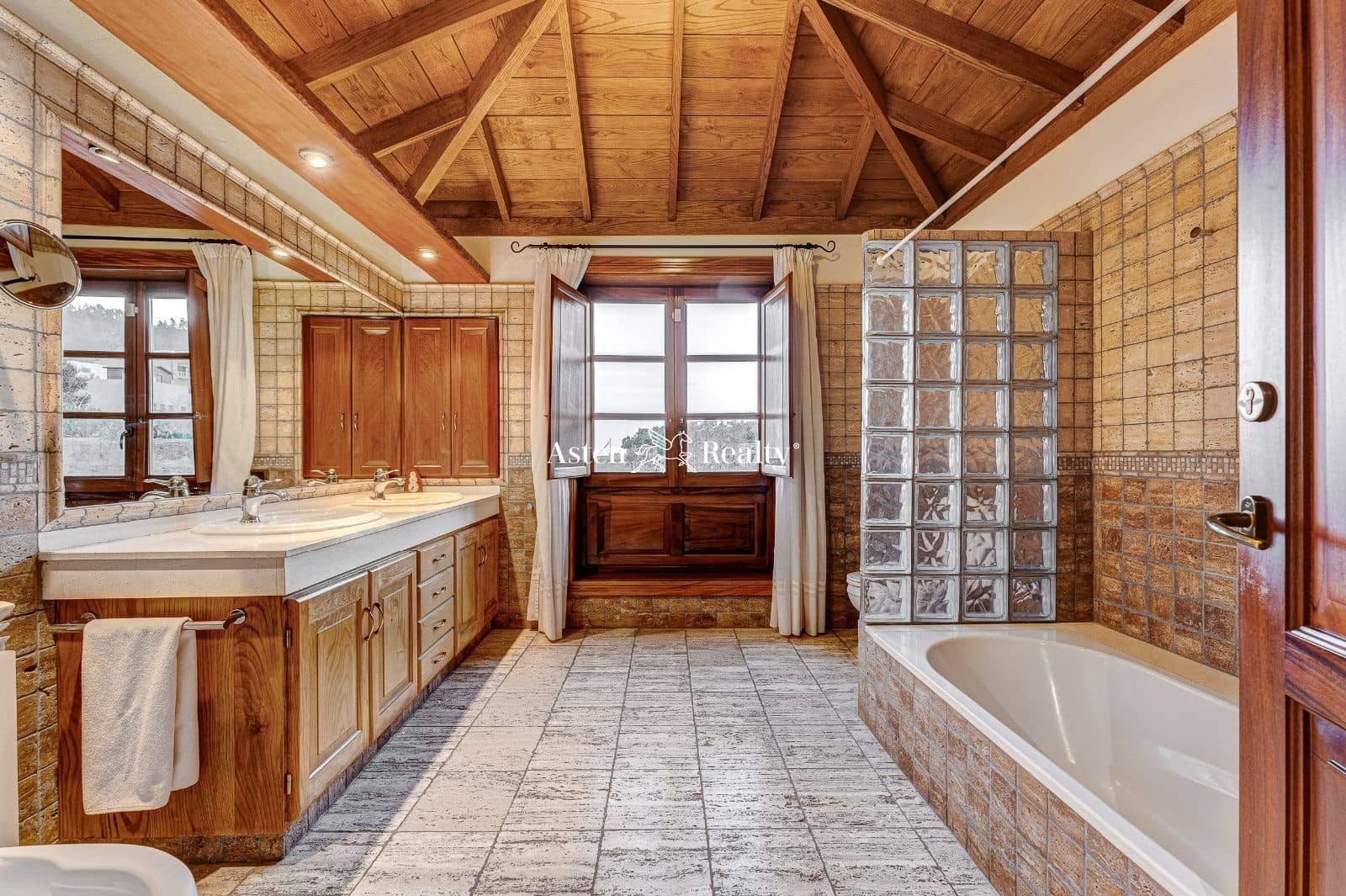 4 soverom Villa til salgs i Vilaflor - € 535 000 (Ref: 6728204)