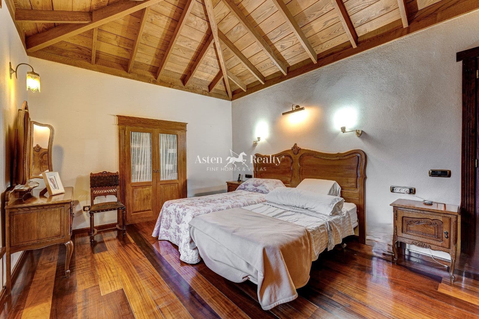 4 bedroom Villa for sale in Vilaflor - € 535,000 (Ref: 6728204)