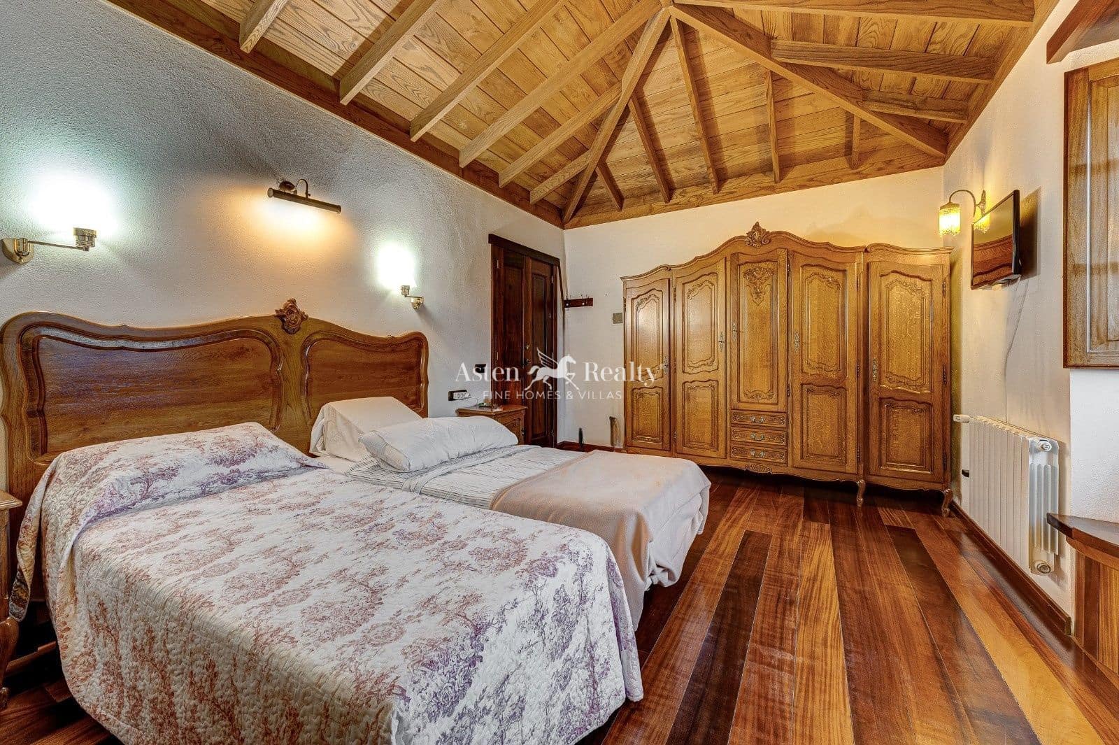 4 bedroom Villa for sale in Vilaflor - € 535,000 (Ref: 6728204)
