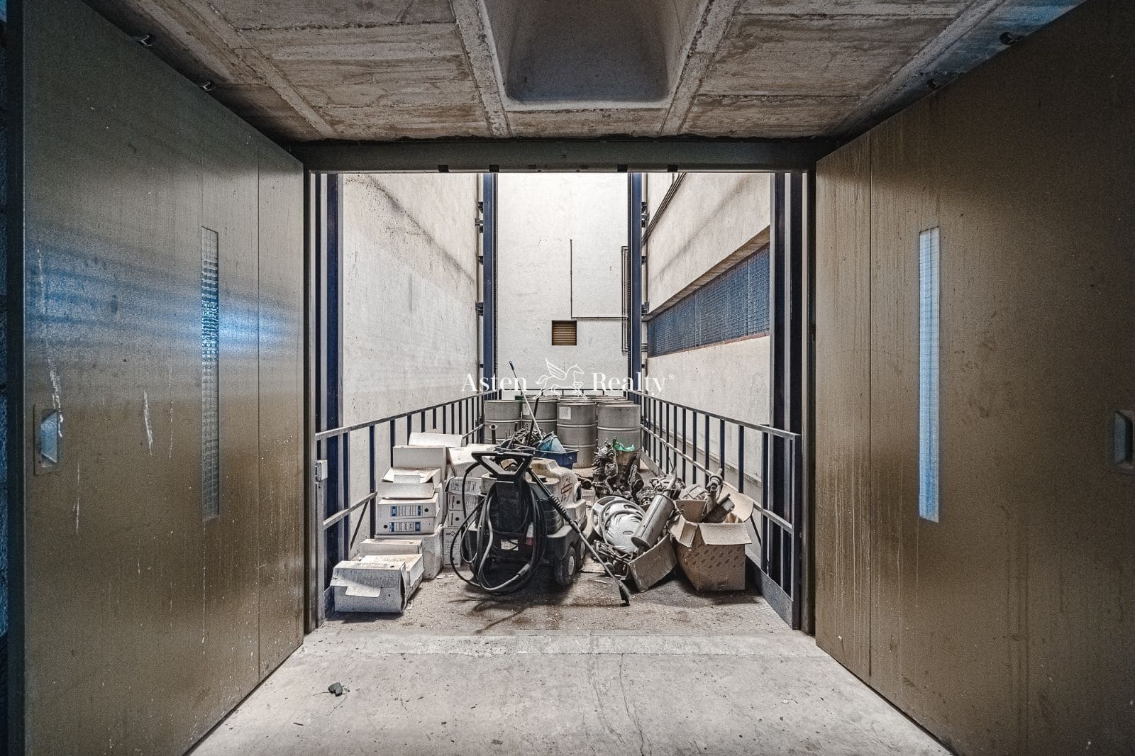 Komercyjne na sprzedaż w San Isidro de Abona - 3 000 000 € (Ref: 6744615)