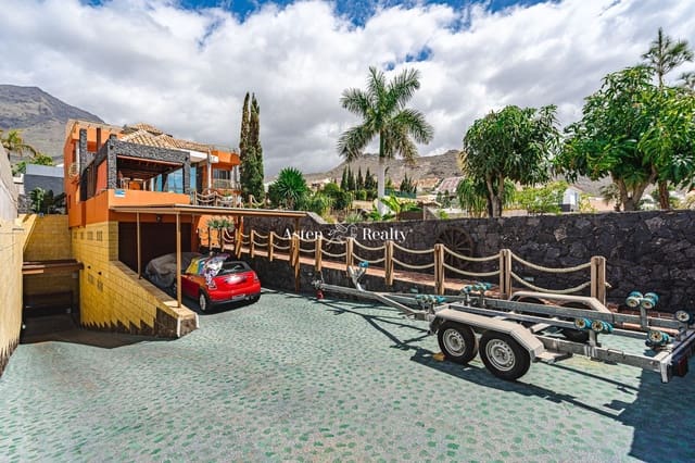 5 quarto Casa em Banda para venda em Torviscas, Adeje com piscina - 2 310 000 € (Ref: 6770313)