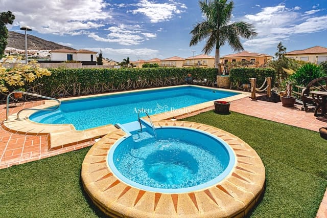 5 quarto Casa em Banda para venda em Torviscas, Adeje com piscina - 2 310 000 € (Ref: 6770313)