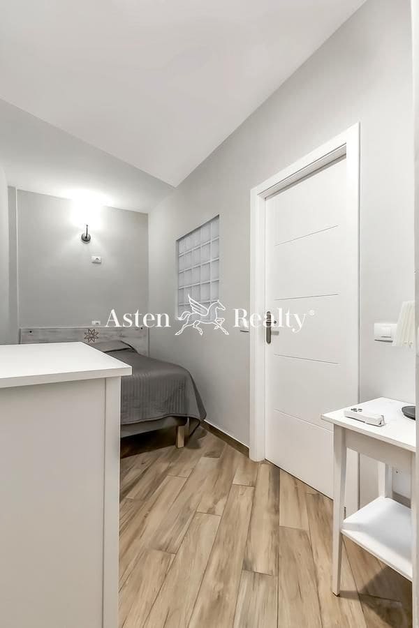 Hotel para venda em Los Cristianos - 2 500 000 € (Ref: 6804169)