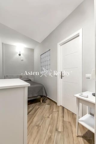 Hotel til salg i Los Cristianos, Arona - € 2.500.000 (Ref: 6804169)