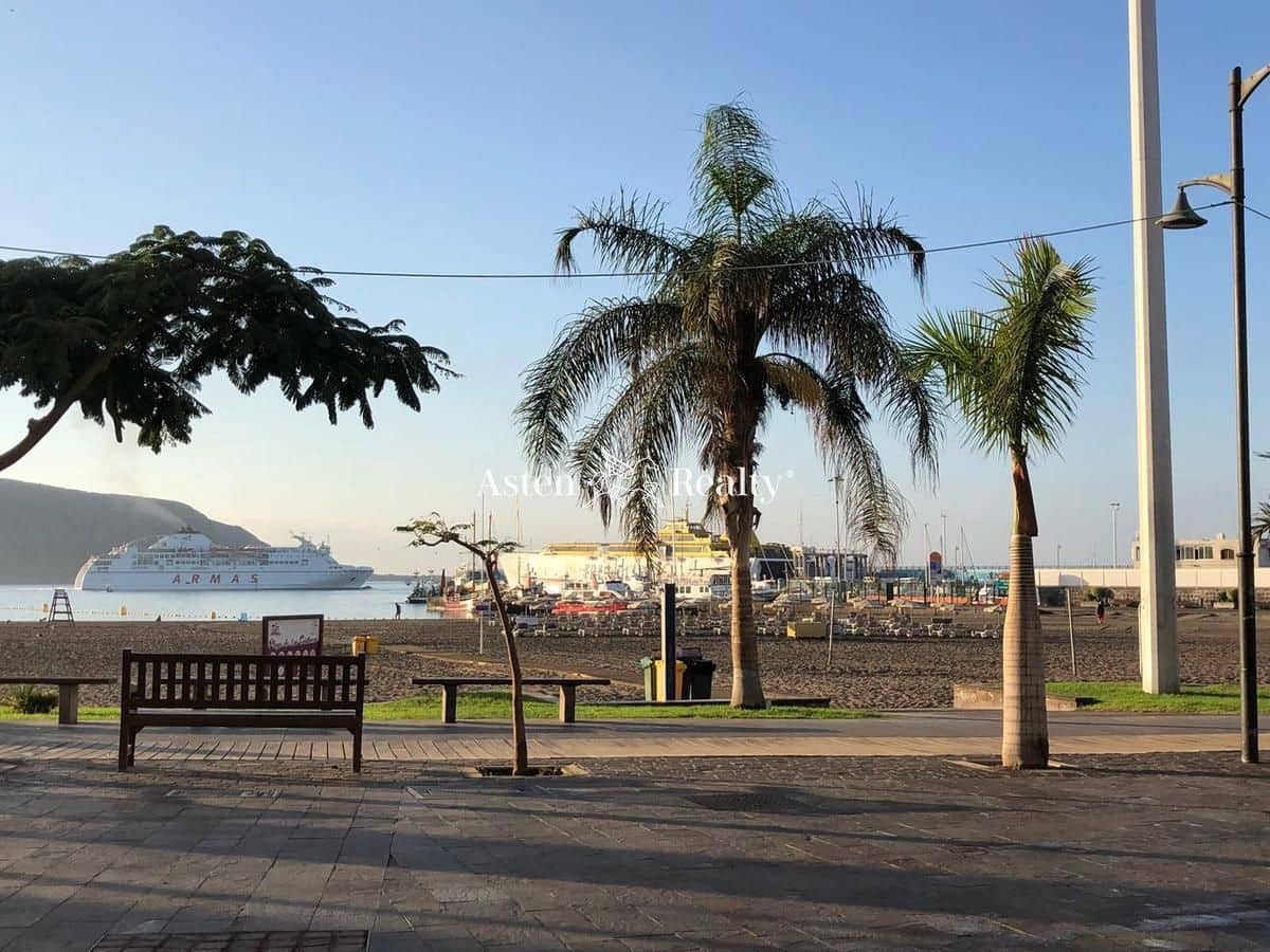 Hotel para venda em Los Cristianos - 2 500 000 € (Ref: 6804169)