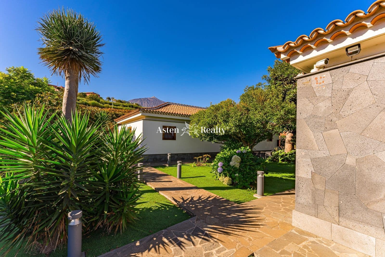 20 soveværelse Hotel til salg i Los Realejos - € 3.600.000 (Ref: 6804175)