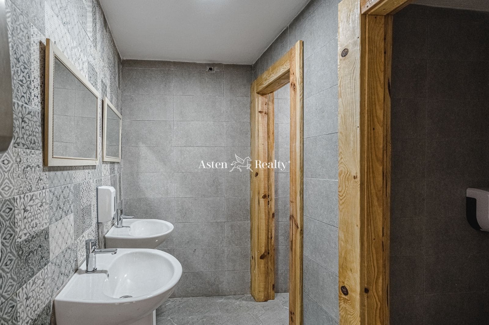 Bedrift til salgs i Costa Adeje - € 599 000 (Ref: 6804190)