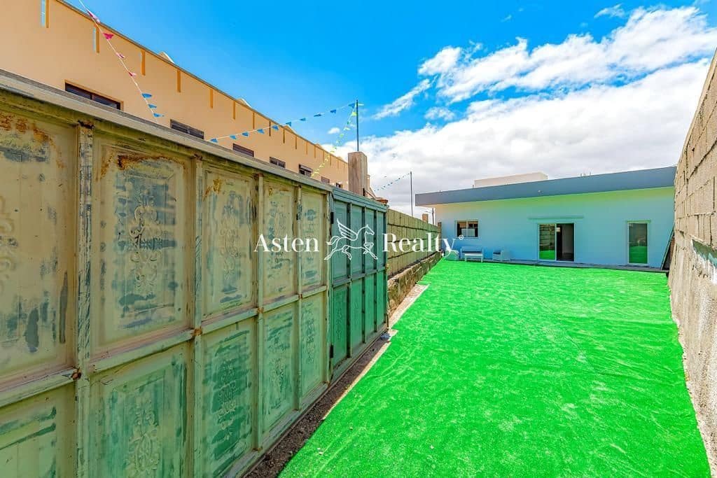 3 makuuhuone Huvila myytävänä paikassa El Fronton - 330 000 € (Ref: 6819937)