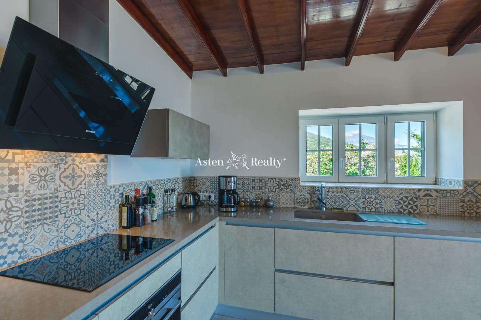 4 slaapkamer Huis te koop in La Victoria de Acentejo met zwembad garage - € 948.000 (Ref: 6891970)