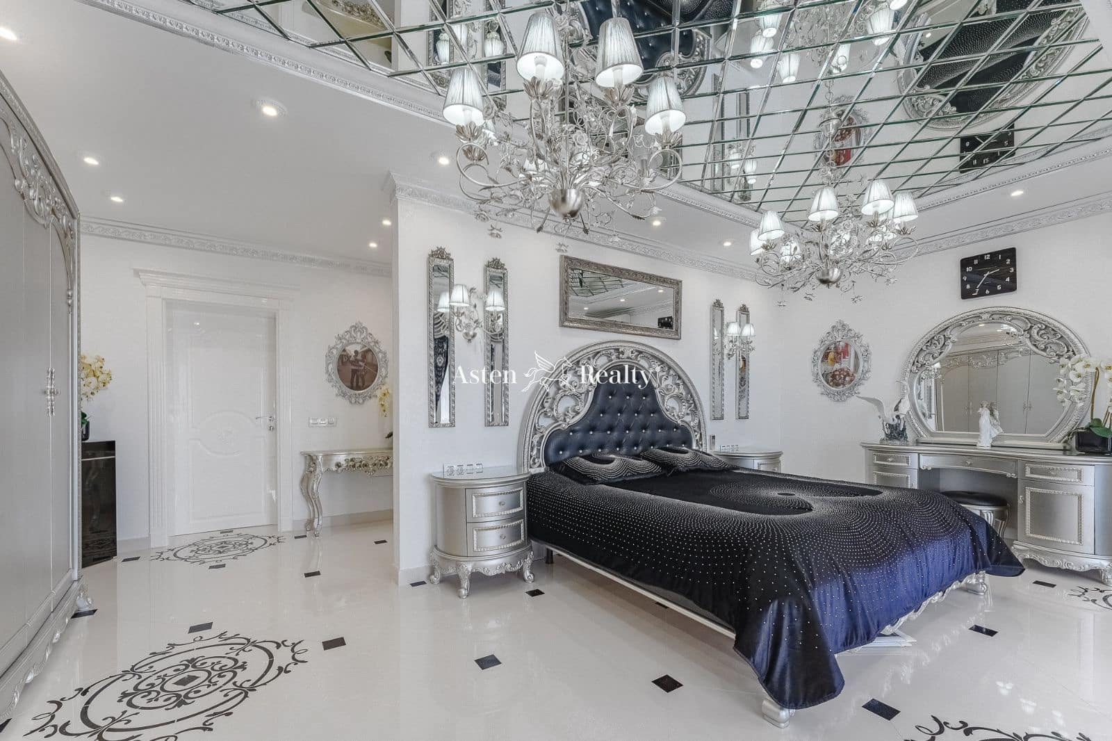 6 soveværelse Byhus til salg i La Caleta Adeje med swimmingpool garage - € 4.250.000 (Ref: 6908889)