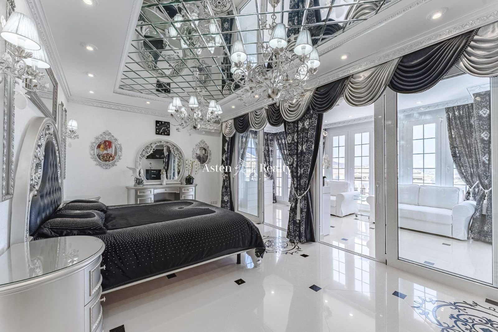 6 soveværelse Byhus til salg i La Caleta Adeje med swimmingpool garage - € 4.250.000 (Ref: 6908889)