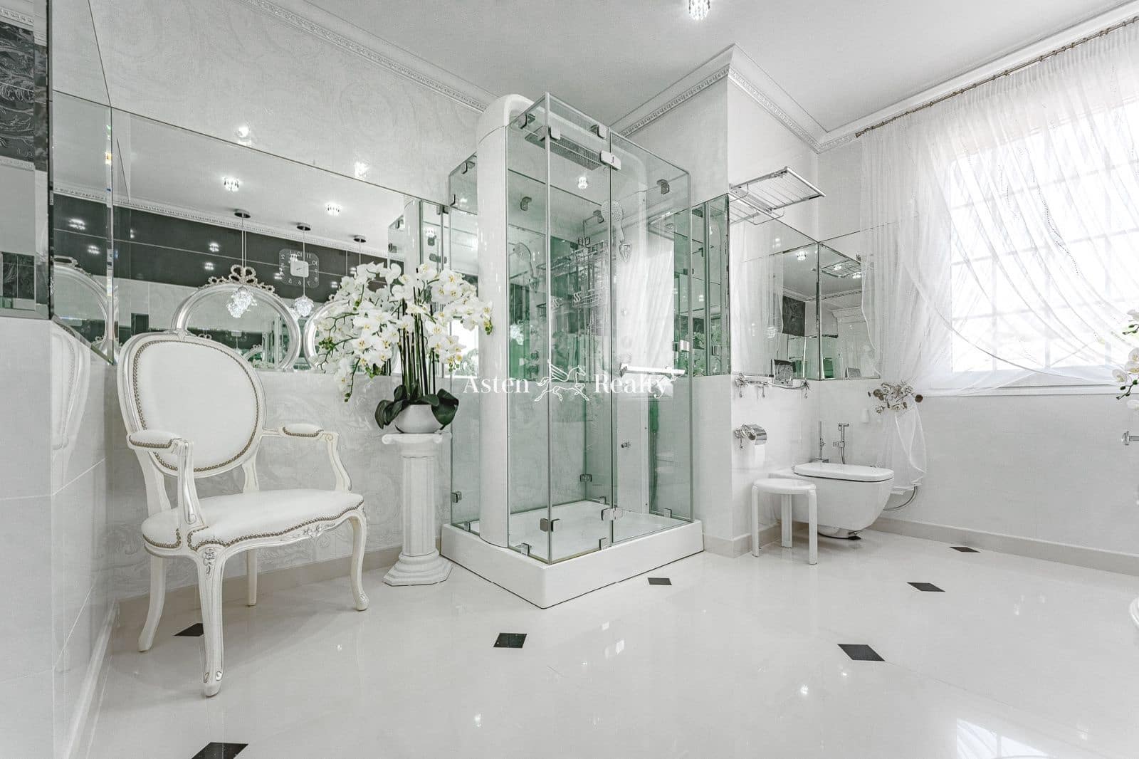 6 soveværelse Byhus til salg i La Caleta Adeje med swimmingpool garage - € 4.250.000 (Ref: 6908889)