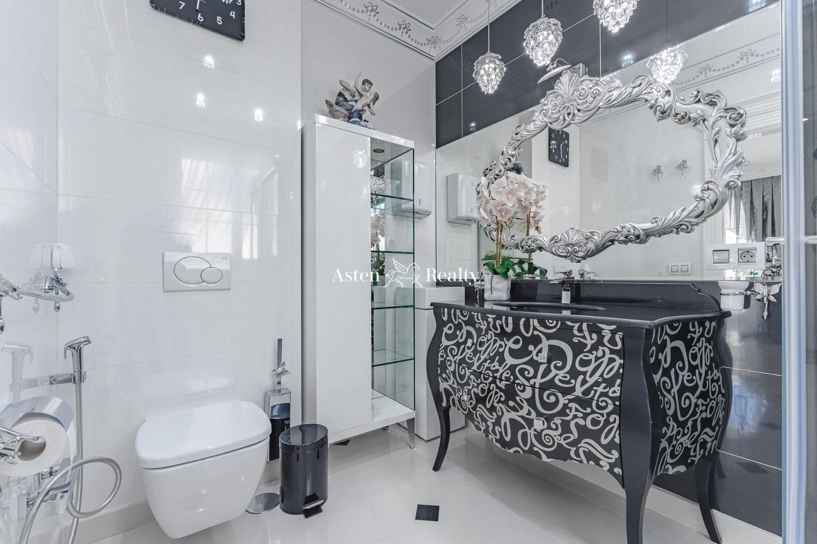 6 soveværelse Byhus til salg i La Caleta Adeje med swimmingpool garage - € 4.250.000 (Ref: 6908889)